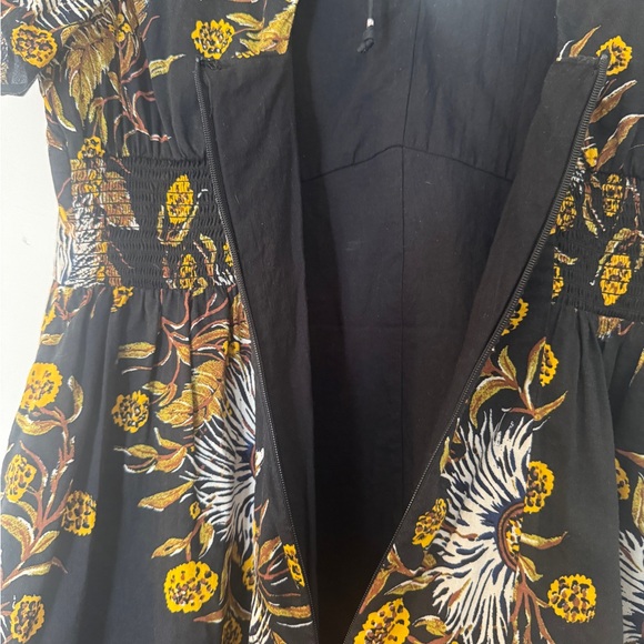 Madewell Floral Dress Size 6 Open Back Smocked Waist - Picture 10 of 11